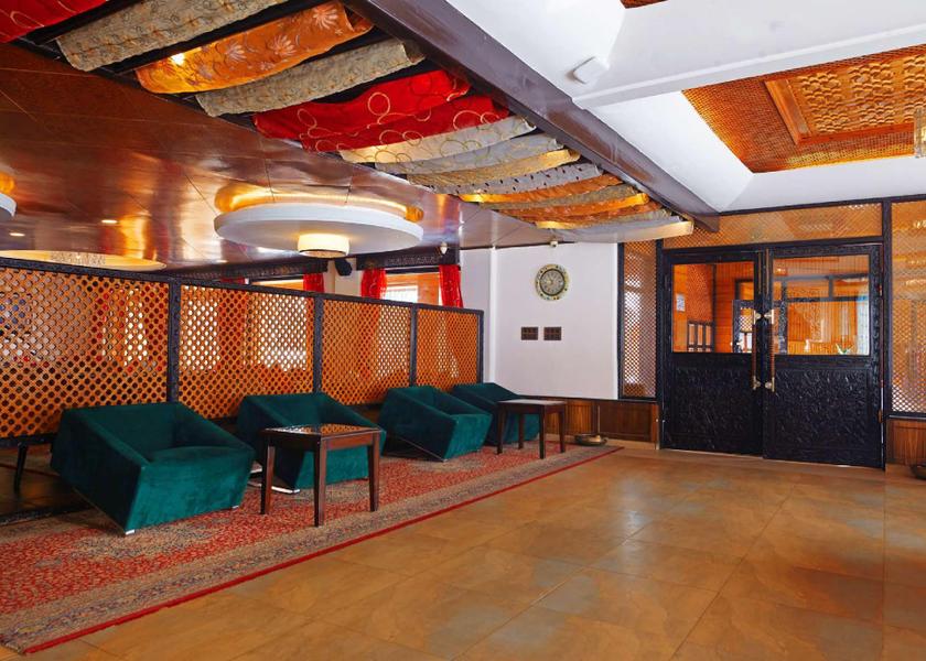 Jammu and Kashmir Gulmarg Hotel Exterior
