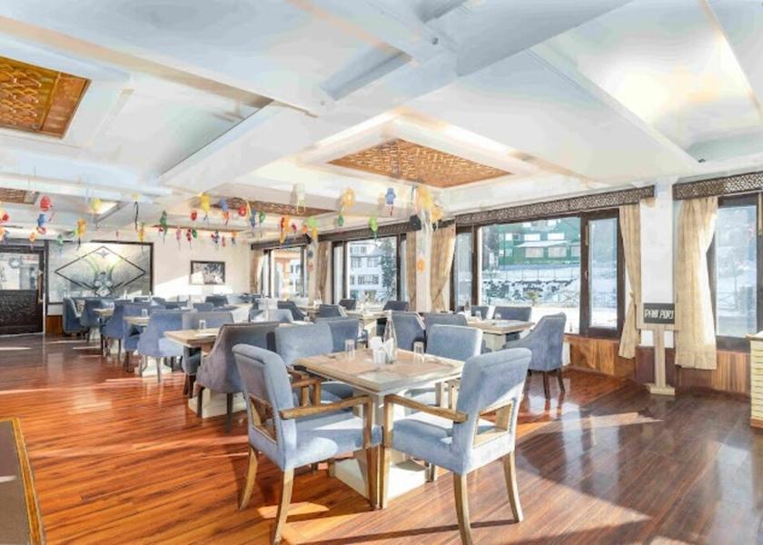 Jammu and Kashmir Gulmarg Hotel Exterior
