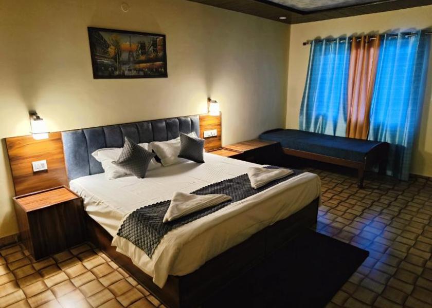 Uttarakhand Barkot Garden Room