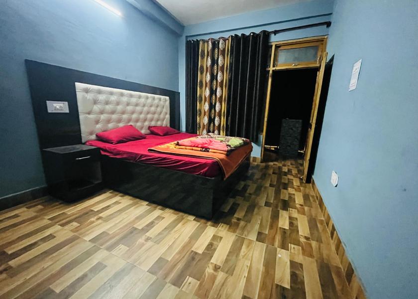 Himachal Pradesh Kasol River View Room with Balcony