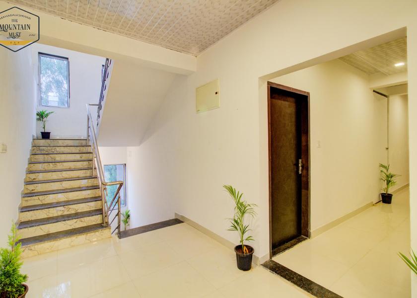 Maharashtra Mahabaleshwar lobby