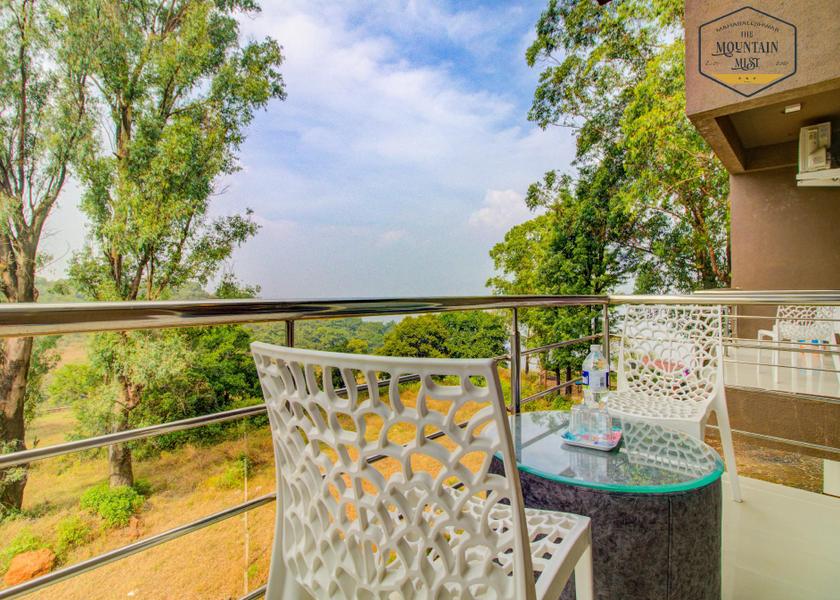 Maharashtra Mahabaleshwar balcony/terrace