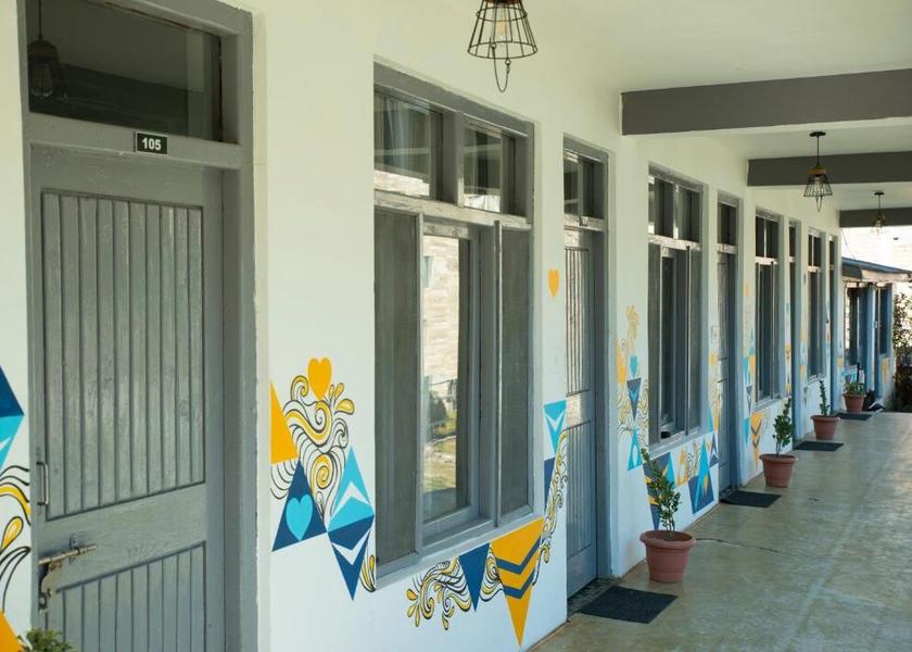 Himachal Pradesh Manali Hotel Exterior