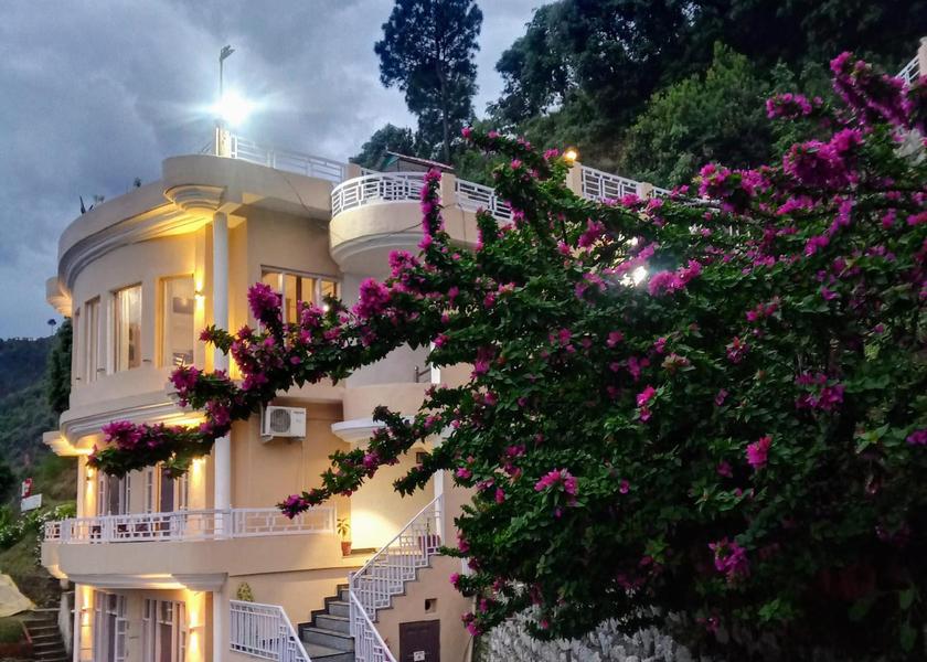 Himachal Pradesh Chamba exterior view