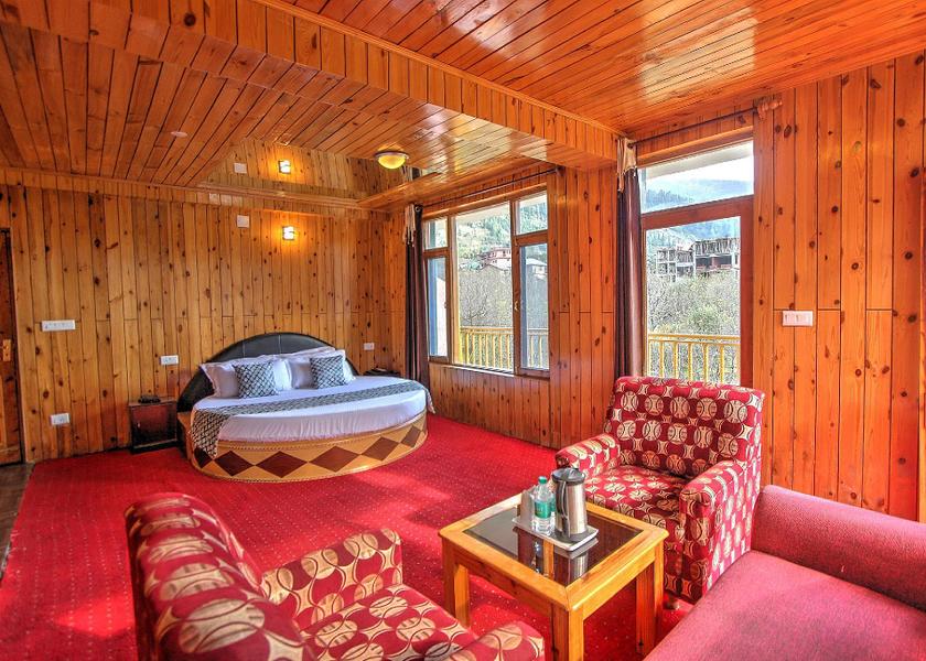 Himachal Pradesh Manali Honeymoon Suite Room