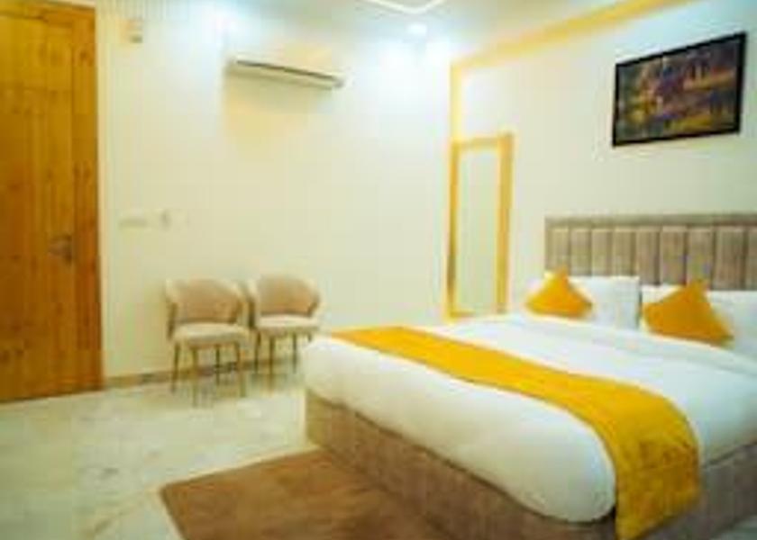 Uttarakhand Muhan The Oak Room