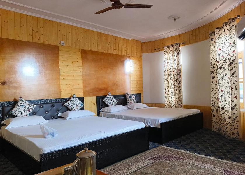 Jammu and Kashmir Srinagar Deluxe Room