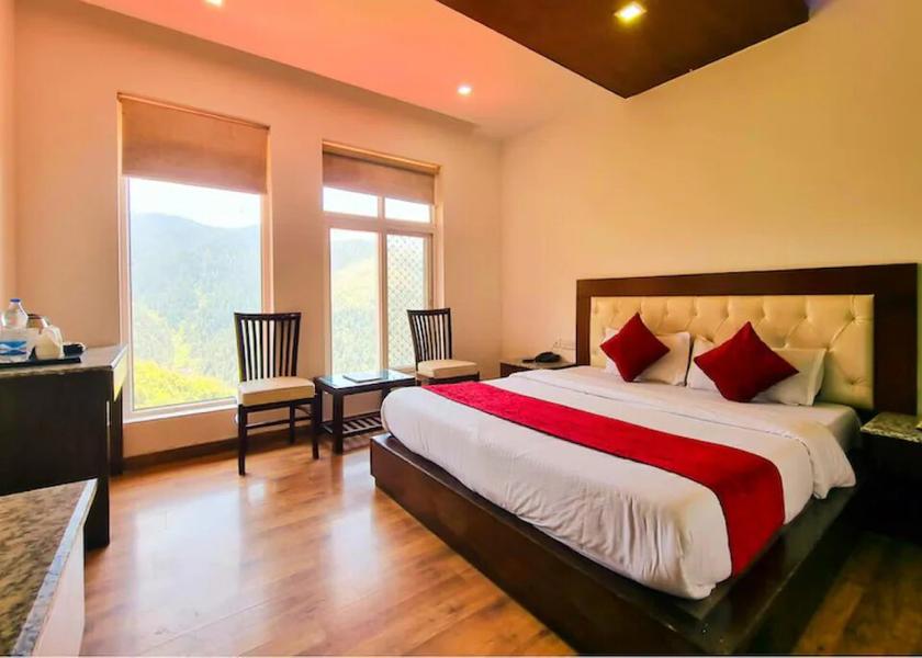 Himachal Pradesh Dalhousie Deluxe Double Room, Multiple Beds(1 King Bed and 1 Twin Futon)