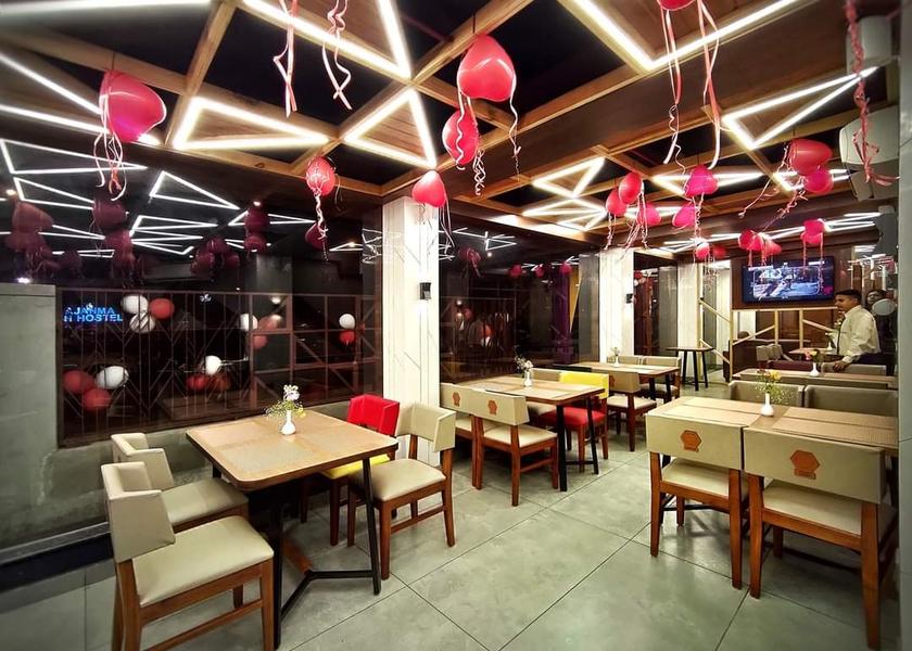 West Bengal Kolkata Food & Dining
