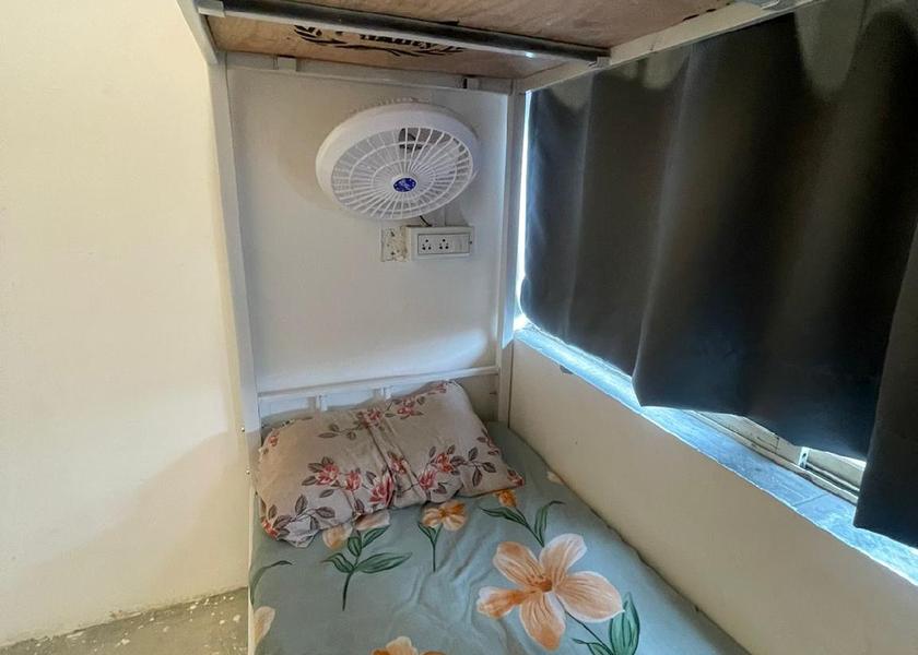 Maharashtra Pune Bunk Bed in Male Dormitory Room