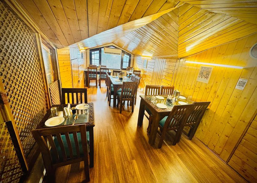 Jammu and Kashmir Srinagar Food & Dining
