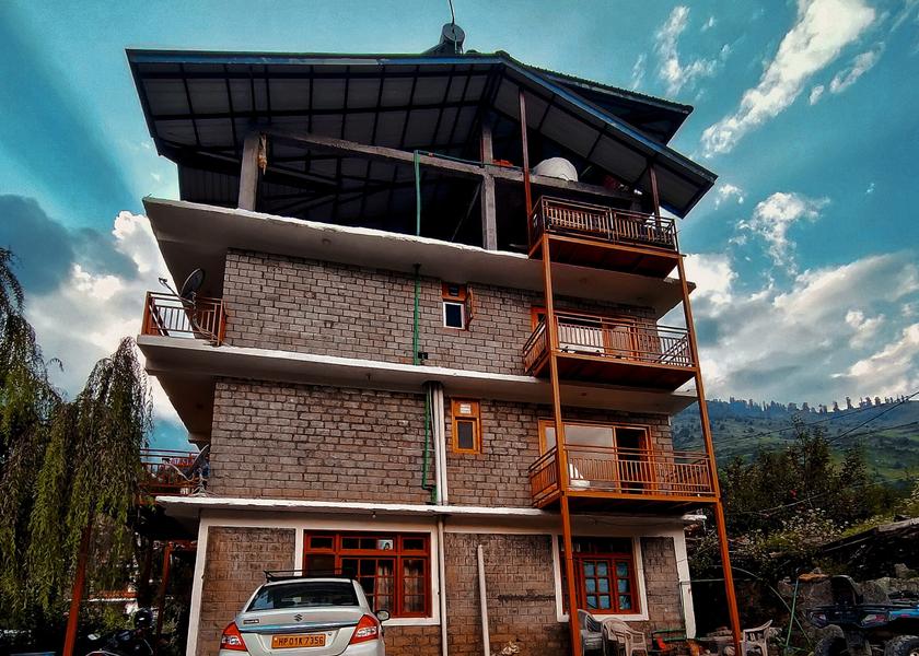 Himachal Pradesh Manali Hotel Exterior