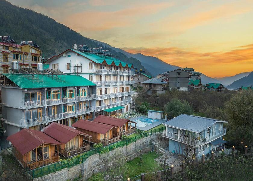 Himachal Pradesh Manali Hotel Exterior