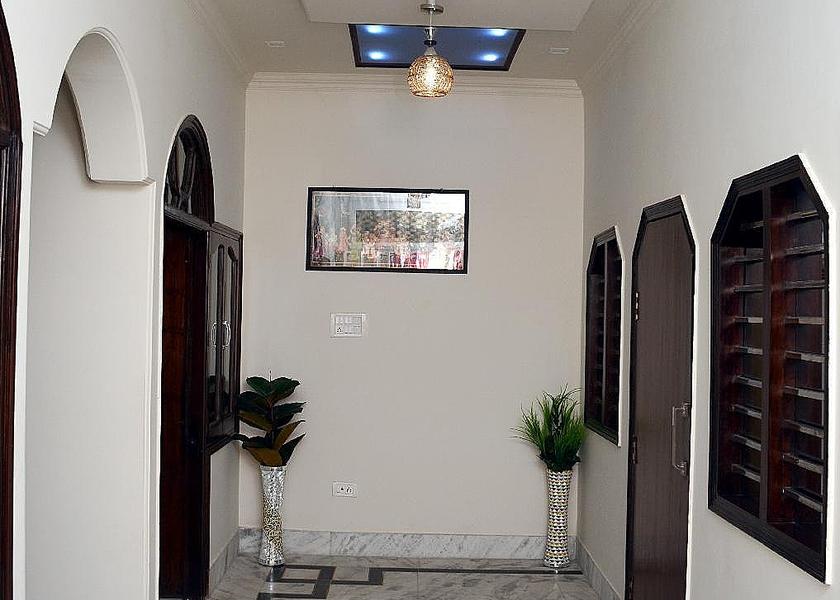 Uttar Pradesh Agra Lobby
