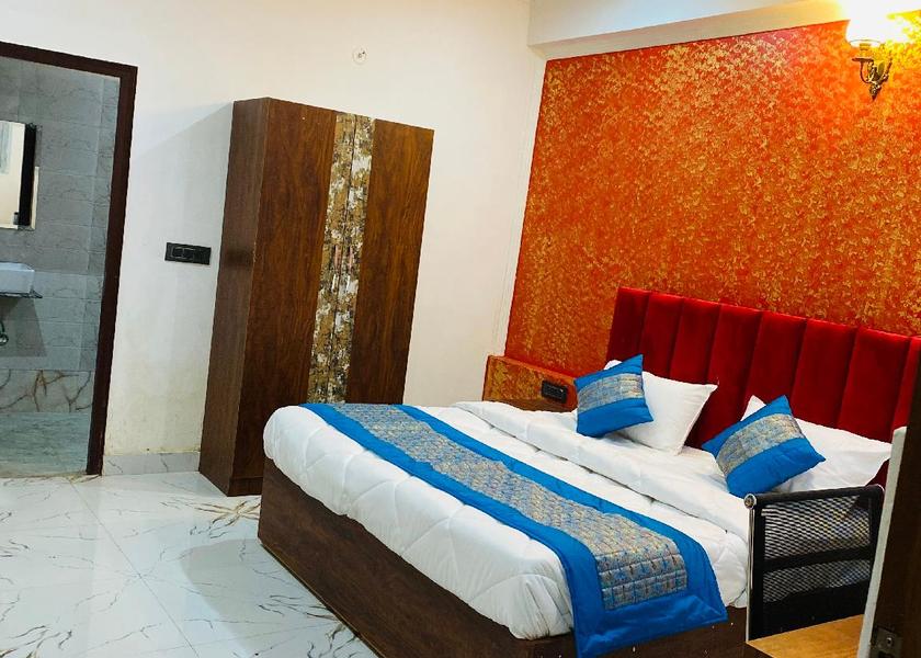 Uttar Pradesh Noida Deluxe rooom