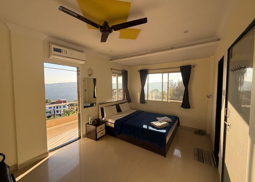 Maharashtra Mahabaleshwar Two Bedroom Suite With Living Room