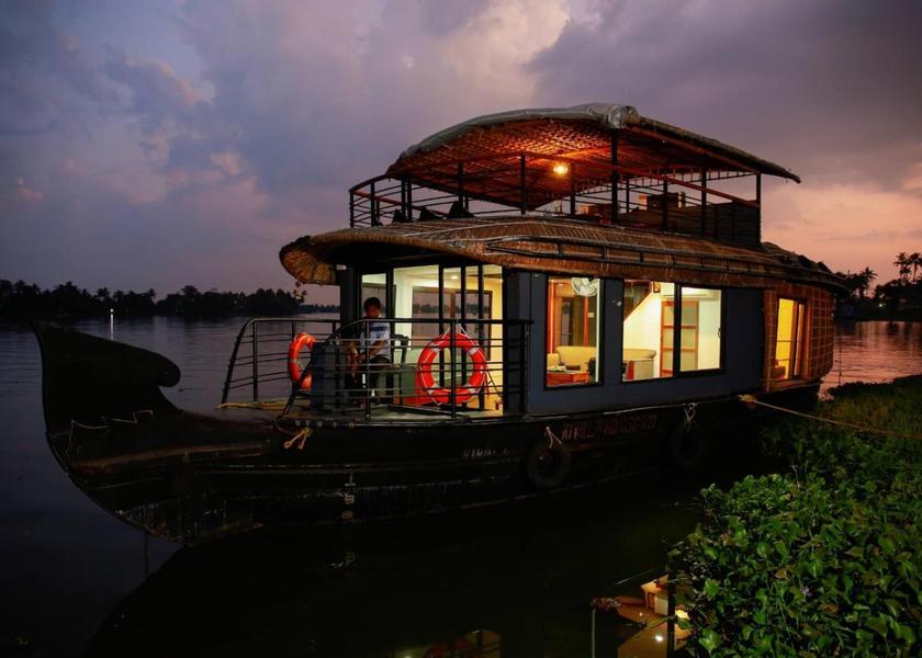 Kerala Alleppey Hotel Exterior