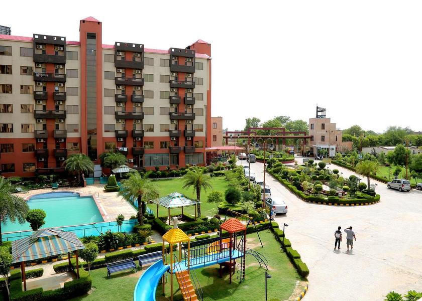 Uttar Pradesh Vrindavan exterior view