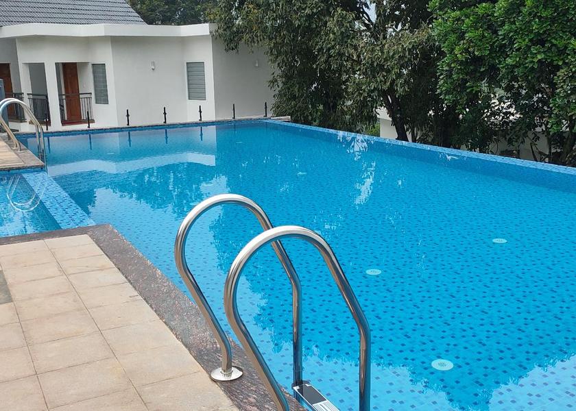 Kerala Munnar swimming pool [outdoor]
