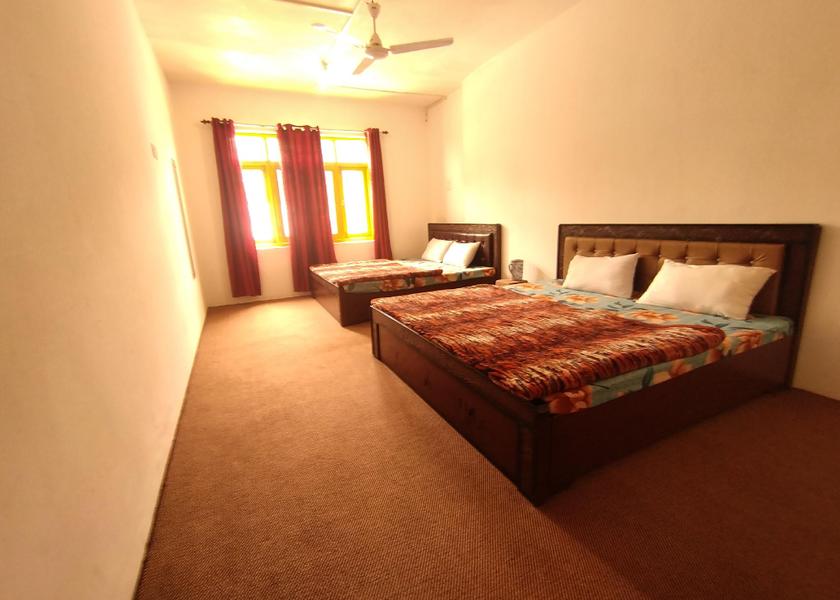 Jammu and Kashmir Srinagar Quadruple Room