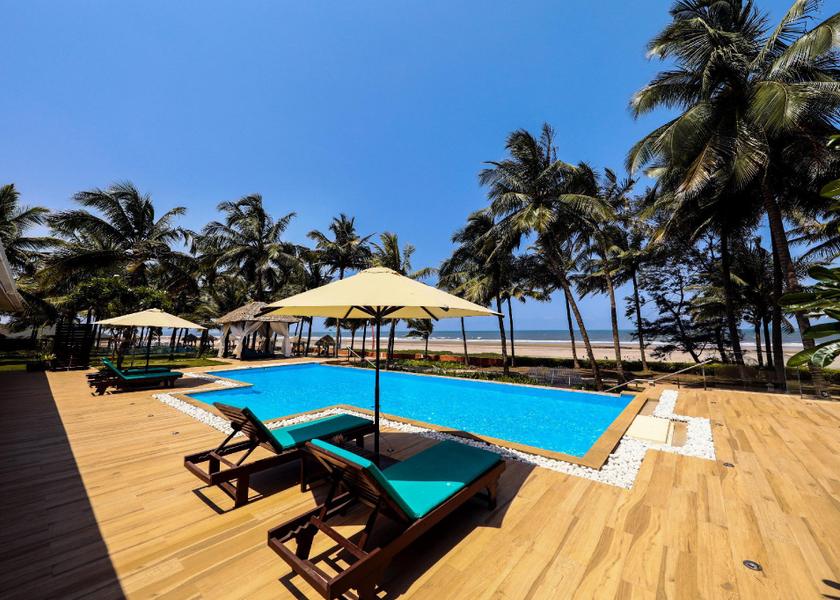 Maharashtra Ganpatipule swimming pool [outdoor]