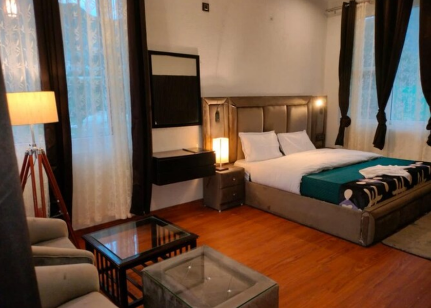 Uttarakhand Bhimtal Super Deluxe AC with Balcony (Mountain View)