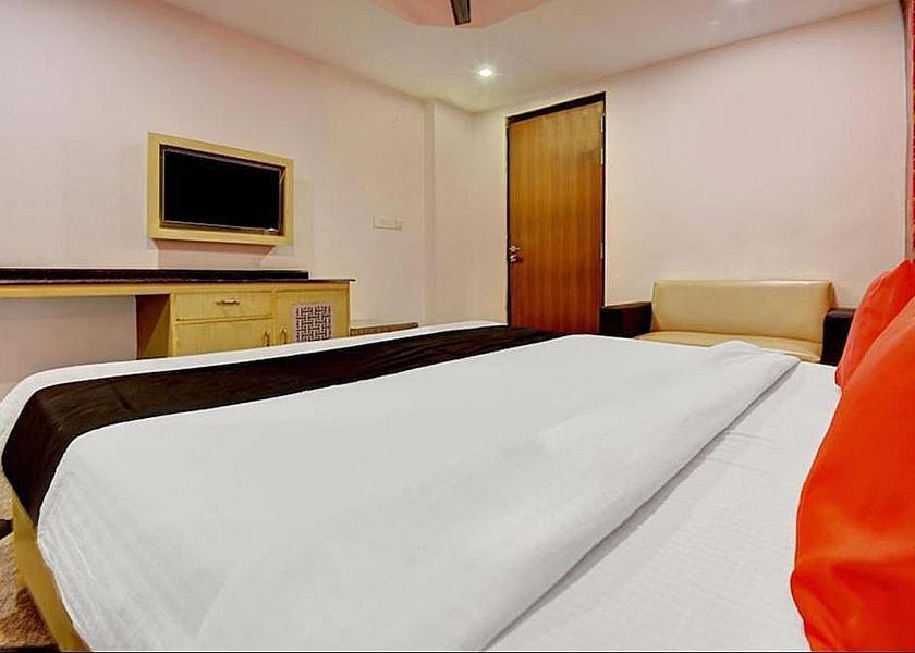 Uttar Pradesh Kanpur Deluxe Room Non-Smoking