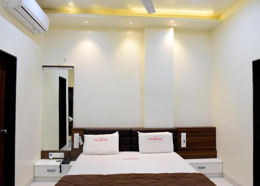 Maharashtra Satara Deluxe Double Room