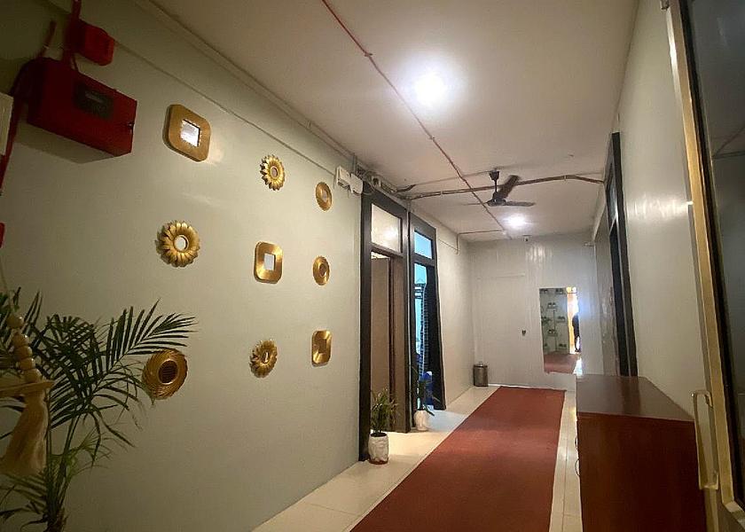 Delhi Delhi lobby