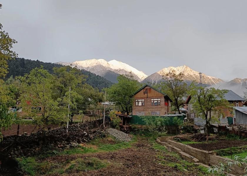 Jammu and Kashmir Pahalgam Hotel View