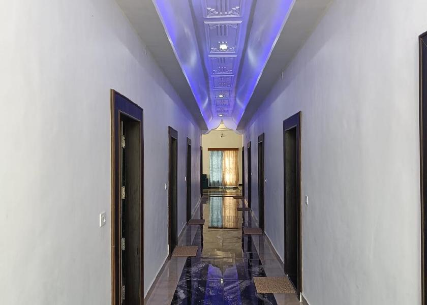 Madhya Pradesh Khajuraho lobby