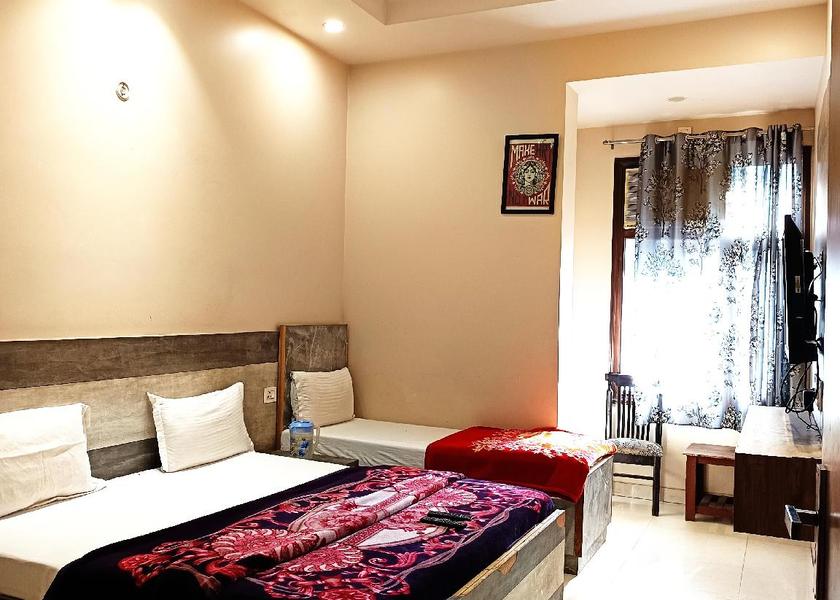 Delhi Delhi Family Room for 3 Adults