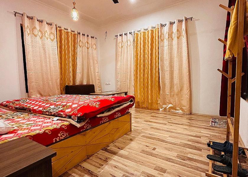 Jammu and Kashmir Srinagar Deluxe Room with Balcony