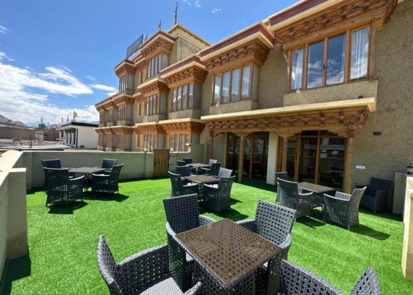 Ladakh Karu Public Areas