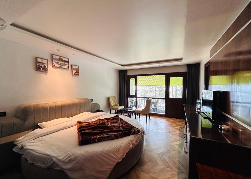 Jammu and Kashmir Patnitop Executive Room
