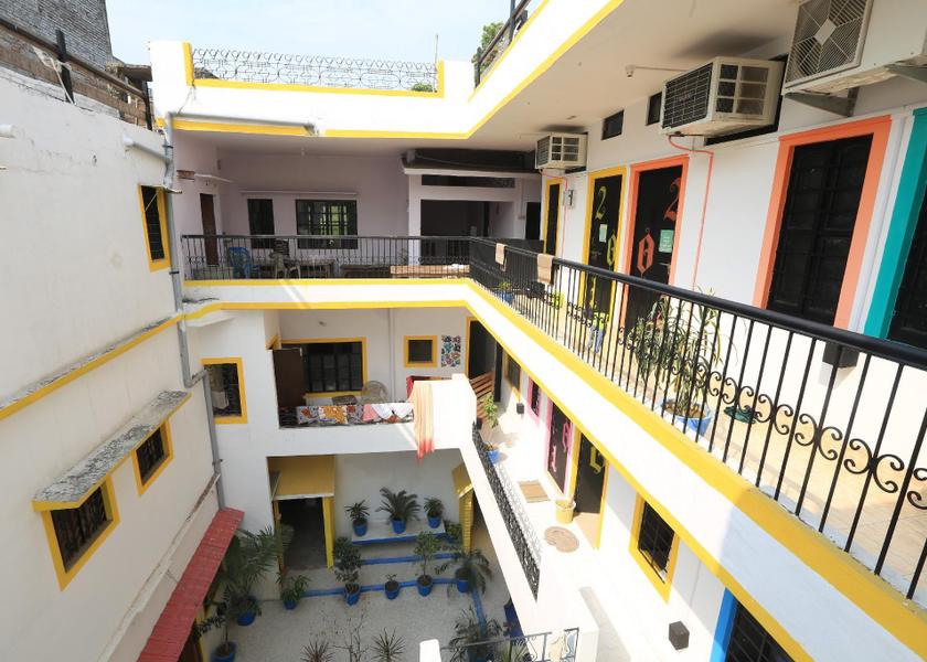Uttar Pradesh Varanasi Balcony/terrace