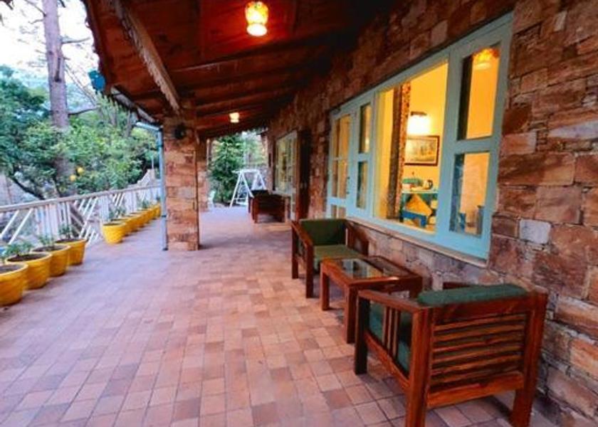 Uttarakhand Bhimtal balcony/terrace