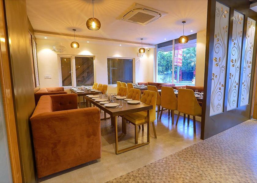 Uttarakhand Rishikesh restaurant (private room)