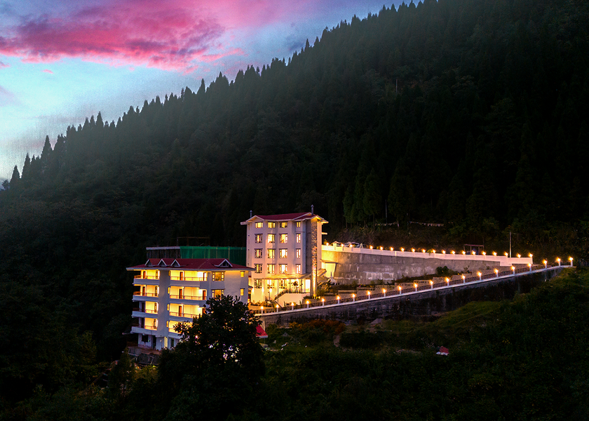 Sikkim Phadamchen surrounding environment
