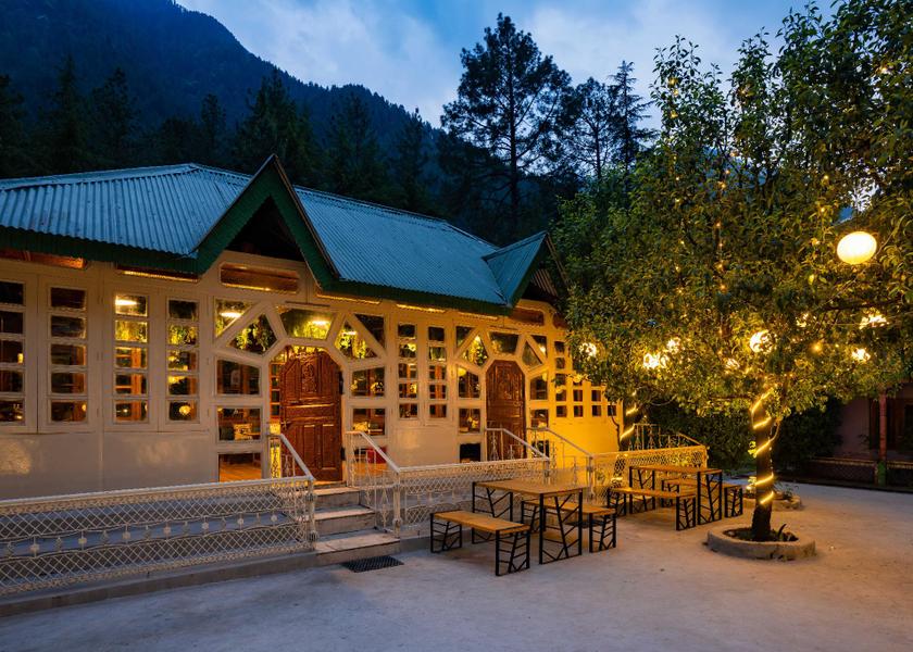 Himachal Pradesh Kasol restaurant