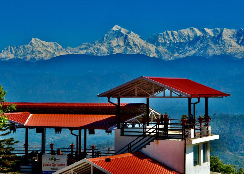 Uttarakhand Kausani Lobby