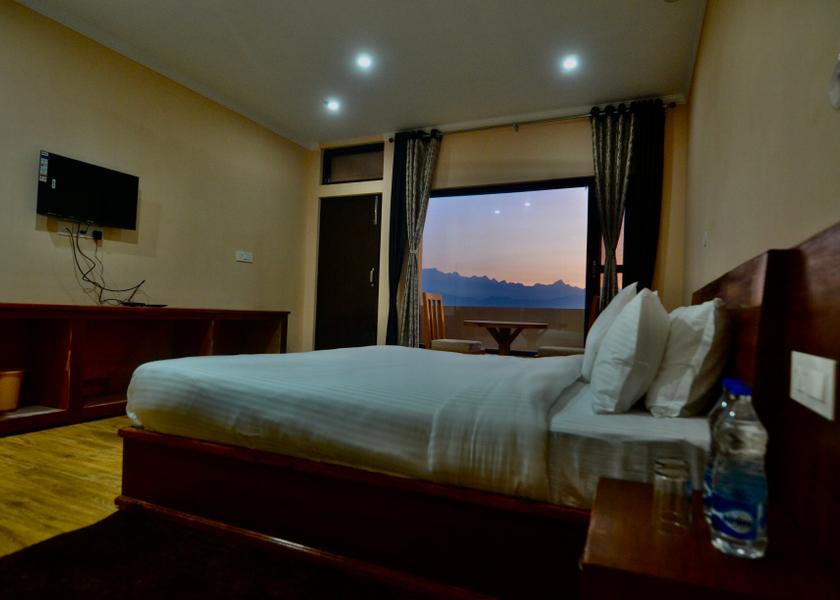 Uttarakhand Kausani Premium Room