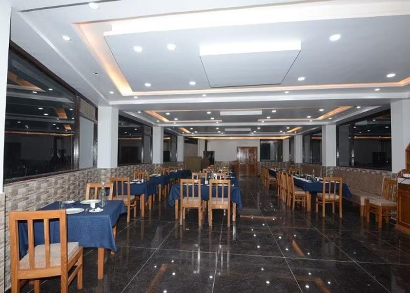 Uttarakhand Kausani Food & Dining