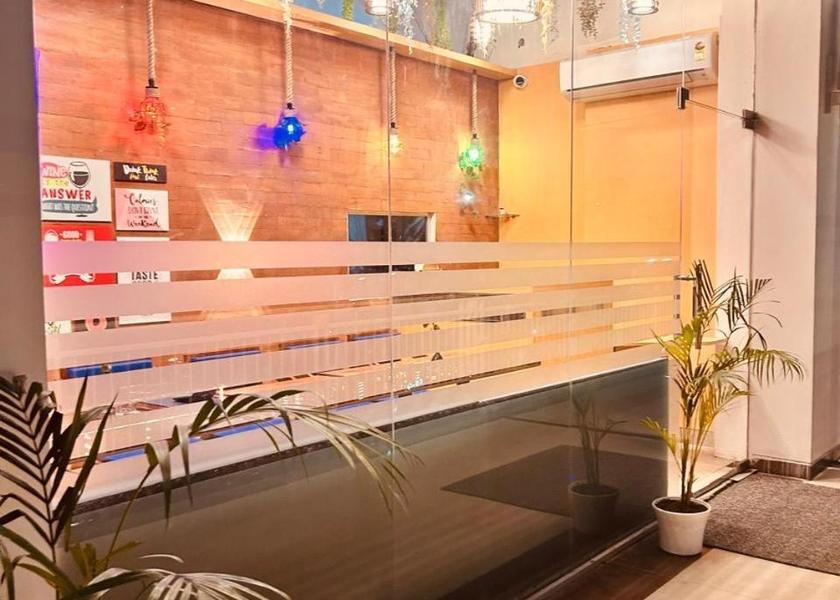 Uttar Pradesh Lucknow Public Areas