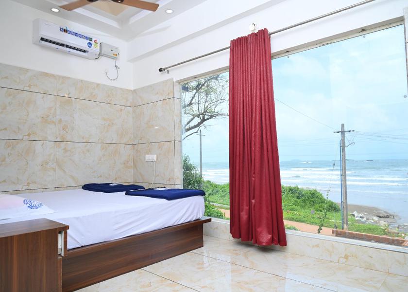 Karnataka Murdeshwar Sea View Beachfront King Room