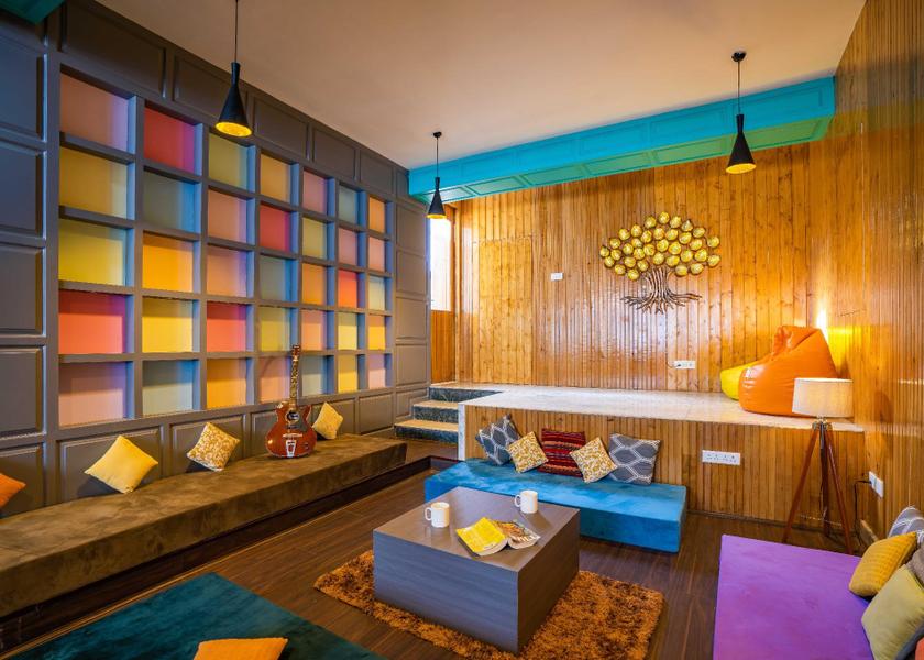 Jammu and Kashmir Srinagar shared lounge/tv area