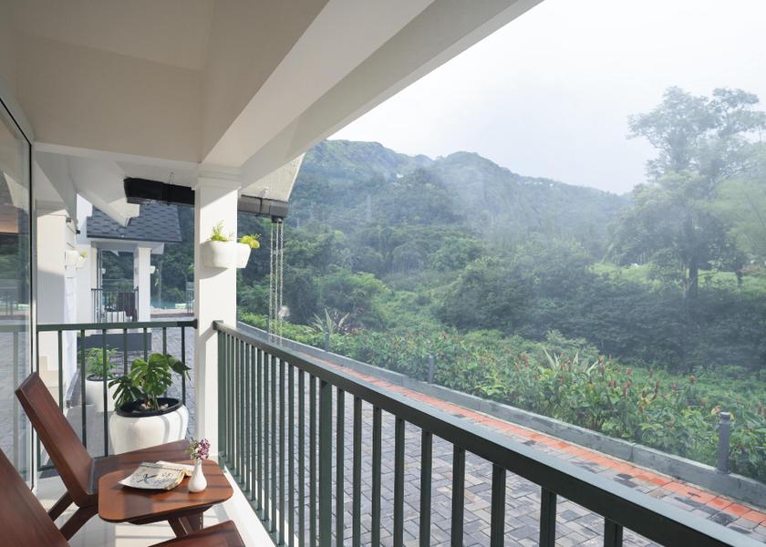 Kerala Munnar Jacuzzi Villa