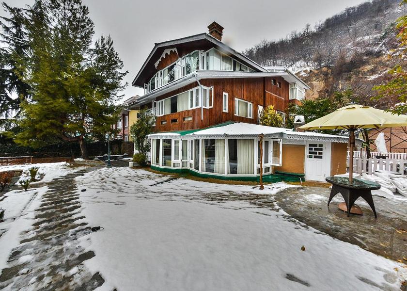 Jammu and Kashmir Srinagar Hotel Exterior