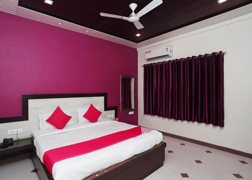Uttar Pradesh Vrindavan Maple Double Room - Ebex - YCHS