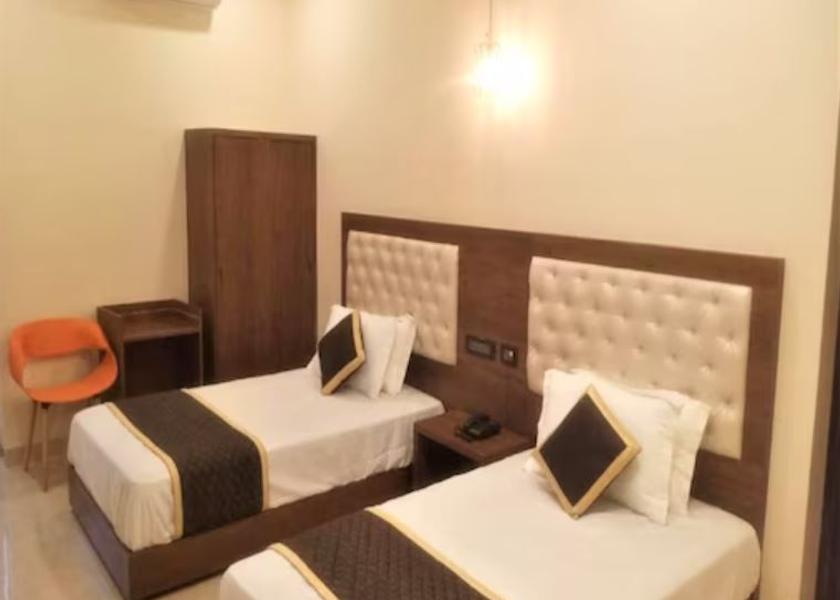 Tamil Nadu Vellore Standard Studio AC Room